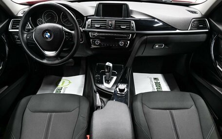 BMW 3 серия, 2017 год, 2 275 000 рублей, 11 фотография