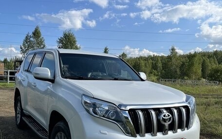 Toyota Land Cruiser Prado 150 рестайлинг 2, 2015 год, 4 390 000 рублей, 13 фотография