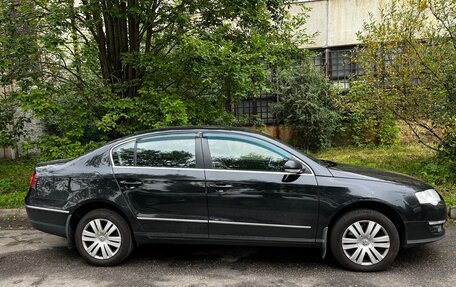 Volkswagen Passat B6, 2006 год, 815 000 рублей, 3 фотография