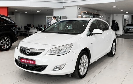 Opel Astra J, 2010 год, 775 000 рублей, 1 фотография