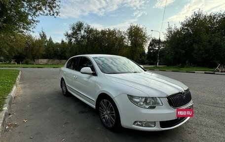 Skoda Superb III рестайлинг, 2012 год, 1 450 000 рублей, 2 фотография