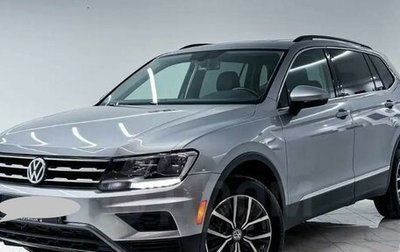 Volkswagen Tiguan II, 2019 год, 2 800 000 рублей, 1 фотография