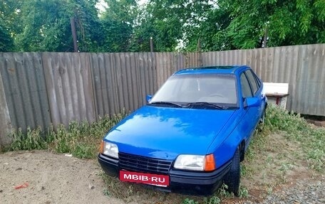 Opel Kadett E рестайлинг, 1987 год, 90 000 рублей, 2 фотография