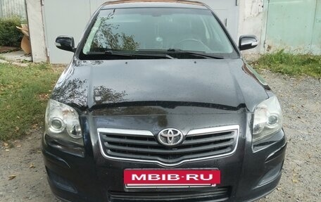 Toyota Avensis III рестайлинг, 2007 год, 1 300 000 рублей, 2 фотография