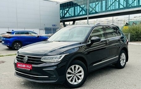 Volkswagen Tiguan II, 2021 год, 3 048 000 рублей, 4 фотография