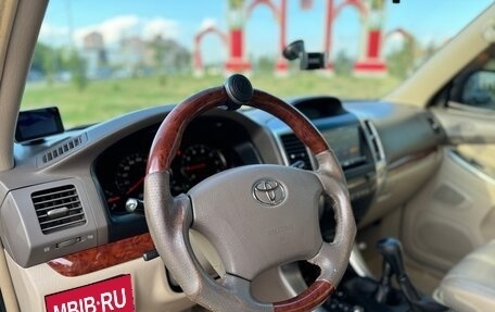 Toyota Land Cruiser Prado 120 рестайлинг, 2004 год, 1 890 000 рублей, 24 фотография