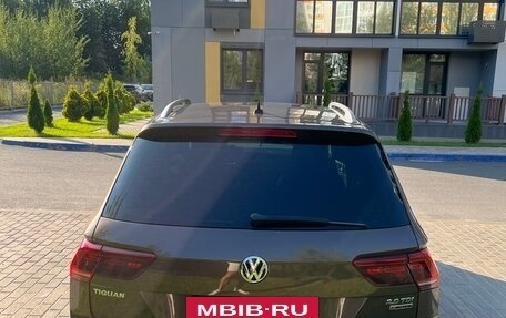 Volkswagen Tiguan II, 2017 год, 2 600 000 рублей, 3 фотография