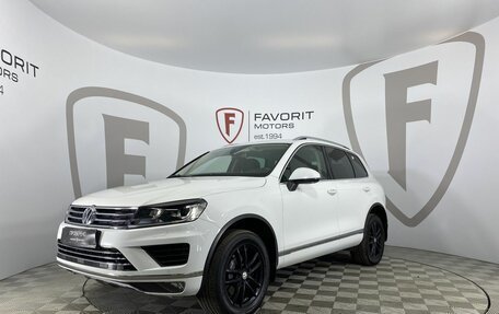 Volkswagen Touareg III, 2015 год, 2 800 000 рублей, 1 фотография