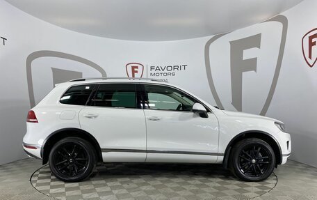 Volkswagen Touareg III, 2015 год, 2 800 000 рублей, 4 фотография