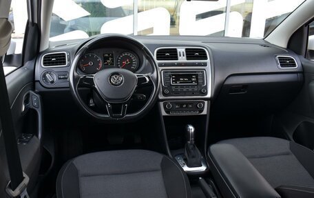 Volkswagen Polo VI (EU Market), 2018 год, 1 345 000 рублей, 6 фотография