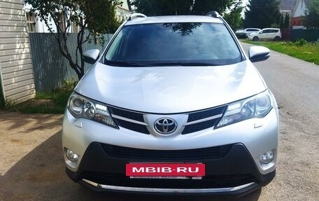 Toyota RAV4, 2013 год, 2 200 000 рублей, 2 фотография