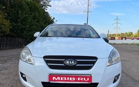 KIA cee'd I рестайлинг, 2009 год, 647 000 рублей, 3 фотография