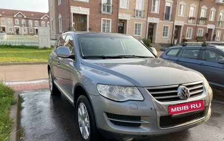 Volkswagen Touareg III, 2008 год, 1 300 000 рублей, 2 фотография