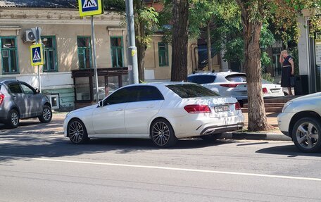 Mercedes-Benz E-Класс, 2013 год, 2 700 000 рублей, 3 фотография