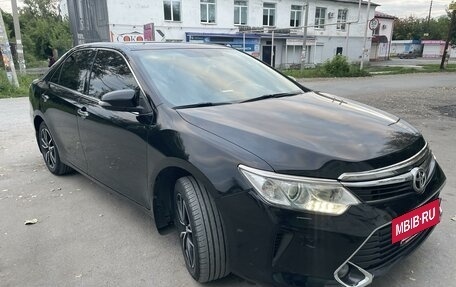 Toyota Camry, 2015 год, 2 530 000 рублей, 2 фотография