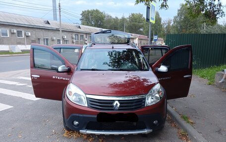 Renault Sandero I, 2011 год, 650 000 рублей, 2 фотография