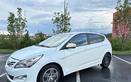 Hyundai Solaris II рестайлинг, 2016 год, 950 000 рублей, 1 фотография