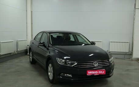 Volkswagen Passat B8 рестайлинг, 2017 год, 1 790 000 рублей, 1 фотография