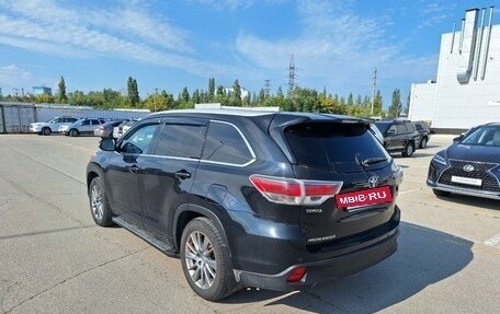 Toyota Highlander III, 2014 год, 2 690 000 рублей, 3 фотография