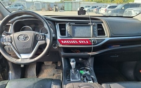 Toyota Highlander III, 2014 год, 2 690 000 рублей, 5 фотография