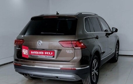 Volkswagen Tiguan II, 2017 год, 2 340 000 рублей, 4 фотография