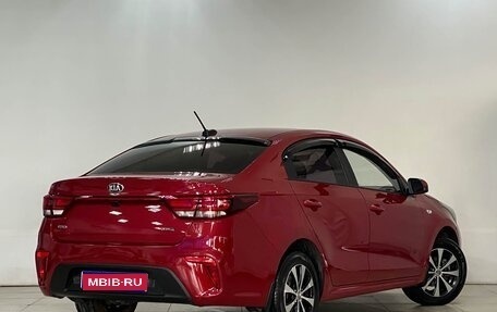 KIA Rio IV, 2018 год, 1 379 000 рублей, 4 фотография