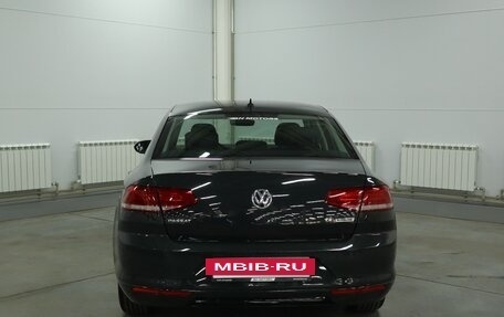 Volkswagen Passat B8 рестайлинг, 2017 год, 1 790 000 рублей, 4 фотография