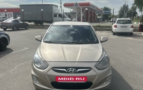 Hyundai Solaris II рестайлинг, 2011 год, 590 000 рублей, 4 фотография