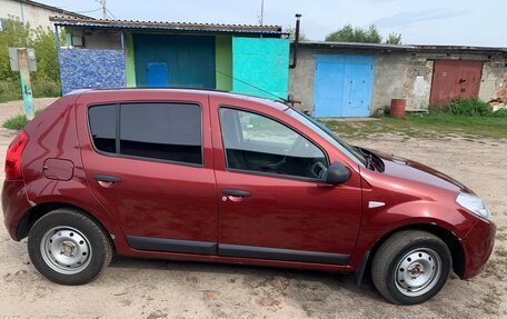 Renault Sandero I, 2013 год, 600 000 рублей, 2 фотография