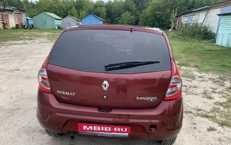 Renault Sandero I, 2013 год, 600 000 рублей, 3 фотография