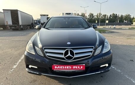 Mercedes-Benz E-Класс, 2010 год, 1 330 000 рублей, 2 фотография