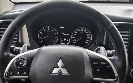 Mitsubishi Outlander III рестайлинг 3, 2012 год, 1 300 000 рублей, 18 фотография