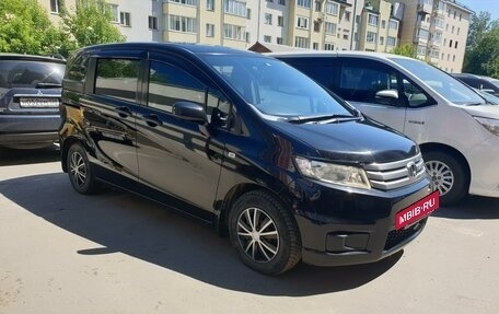 Honda Freed I, 2011 год, 1 100 000 рублей, 3 фотография