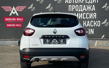 Renault Kaptur I рестайлинг, 2019 год, 1 360 000 рублей, 6 фотография