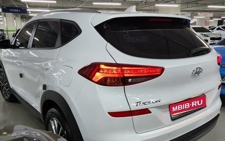 Hyundai Tucson III, 2019 год, 2 400 000 рублей, 13 фотография