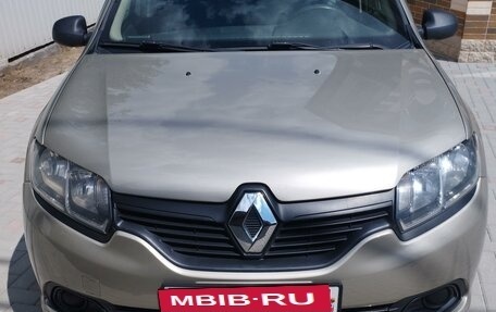 Renault Logan II, 2015 год, 820 000 рублей, 4 фотография