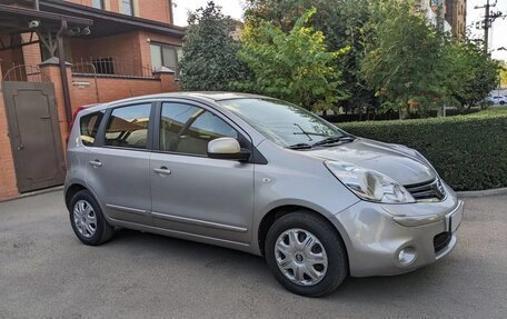 Nissan Note II рестайлинг, 2011 год, 870 000 рублей, 2 фотография