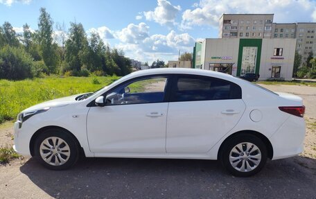 KIA Rio IV, 2021 год, 1 750 000 рублей, 7 фотография