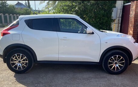 Nissan Juke II, 2013 год, 900 000 рублей, 3 фотография