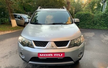 Mitsubishi Outlander III рестайлинг 3, 2007 год, 850 000 рублей, 2 фотография