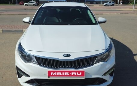 KIA Optima IV, 2019 год, 1 990 000 рублей, 3 фотография