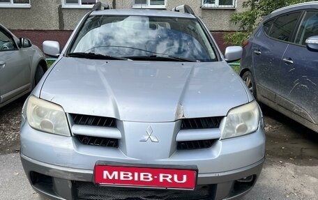 Mitsubishi Outlander III рестайлинг 3, 2006 год, 385 000 рублей, 2 фотография