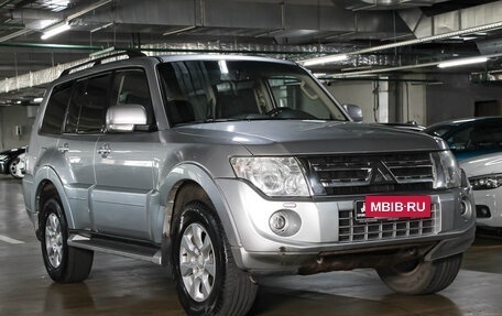 Mitsubishi Pajero IV, 2014 год, 2 299 000 рублей, 3 фотография