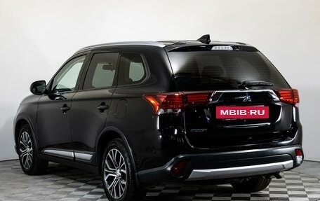 Mitsubishi Outlander III рестайлинг 3, 2018 год, 2 199 000 рублей, 7 фотография