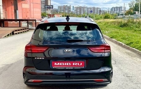 KIA cee'd III, 2019 год, 1 650 000 рублей, 6 фотография