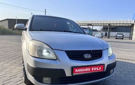 KIA Rio II, 2006 год, 650 000 рублей, 1 фотография