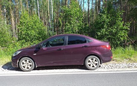 Hyundai Solaris II рестайлинг, 2011 год, 750 000 рублей, 5 фотография