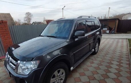 Mitsubishi Pajero IV, 2011 год, 2 150 000 рублей, 3 фотография