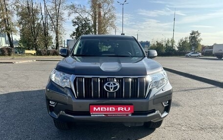 Toyota Land Cruiser Prado 150 рестайлинг 2, 2021 год, 7 000 000 рублей, 7 фотография