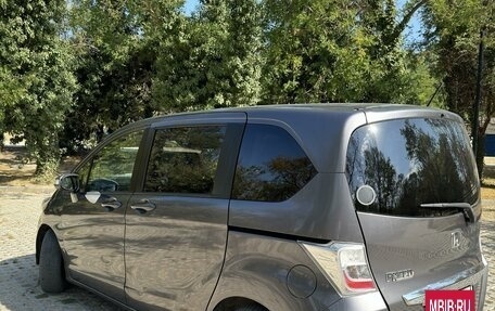 Honda Freed I, 2014 год, 1 350 000 рублей, 2 фотография